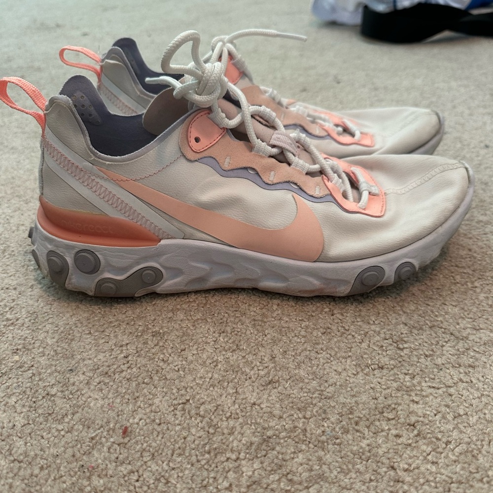 Nike React